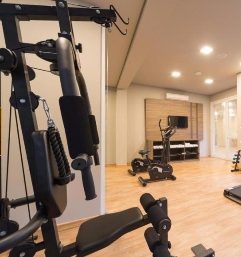 Hotel Laghetto Stilo Borges Gramado Exterior foto A home gym